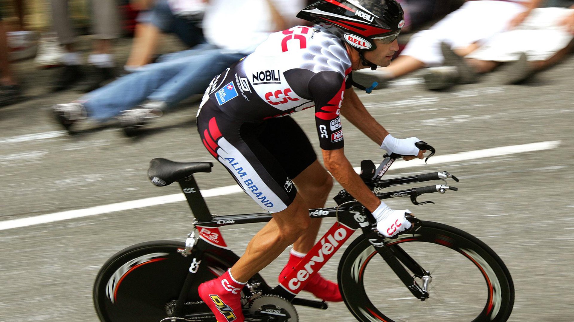 西甲火爆对抗：攻守之间的精彩瞬间，西甲本轮战报